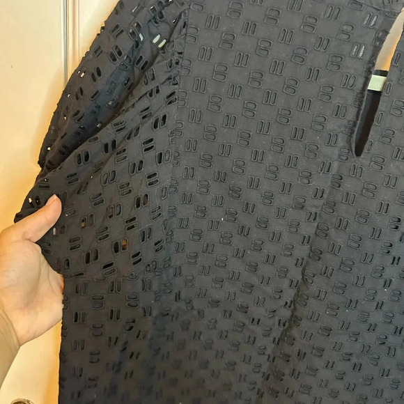 Elizabeth & James Black Eyelet Puff Sleeve Blouse - Picture 6 of 6